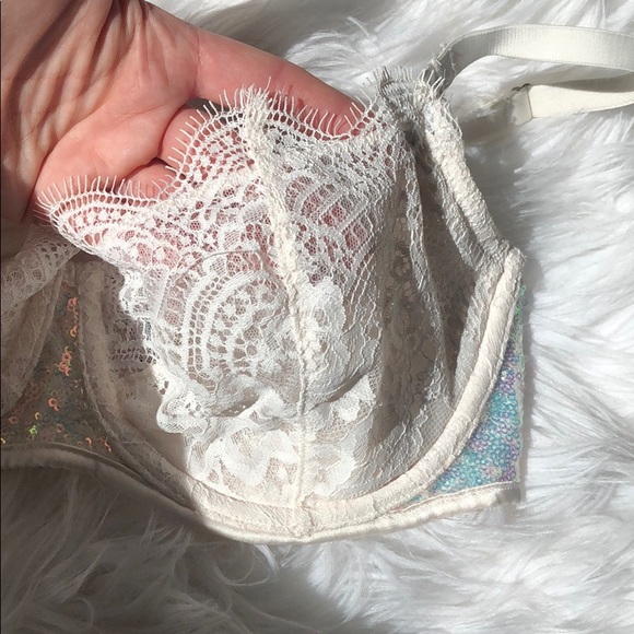 Victorias Secret • Dream Angels Lace Iridescent Sequin Pushup Without Padding - Picture 9 of 10